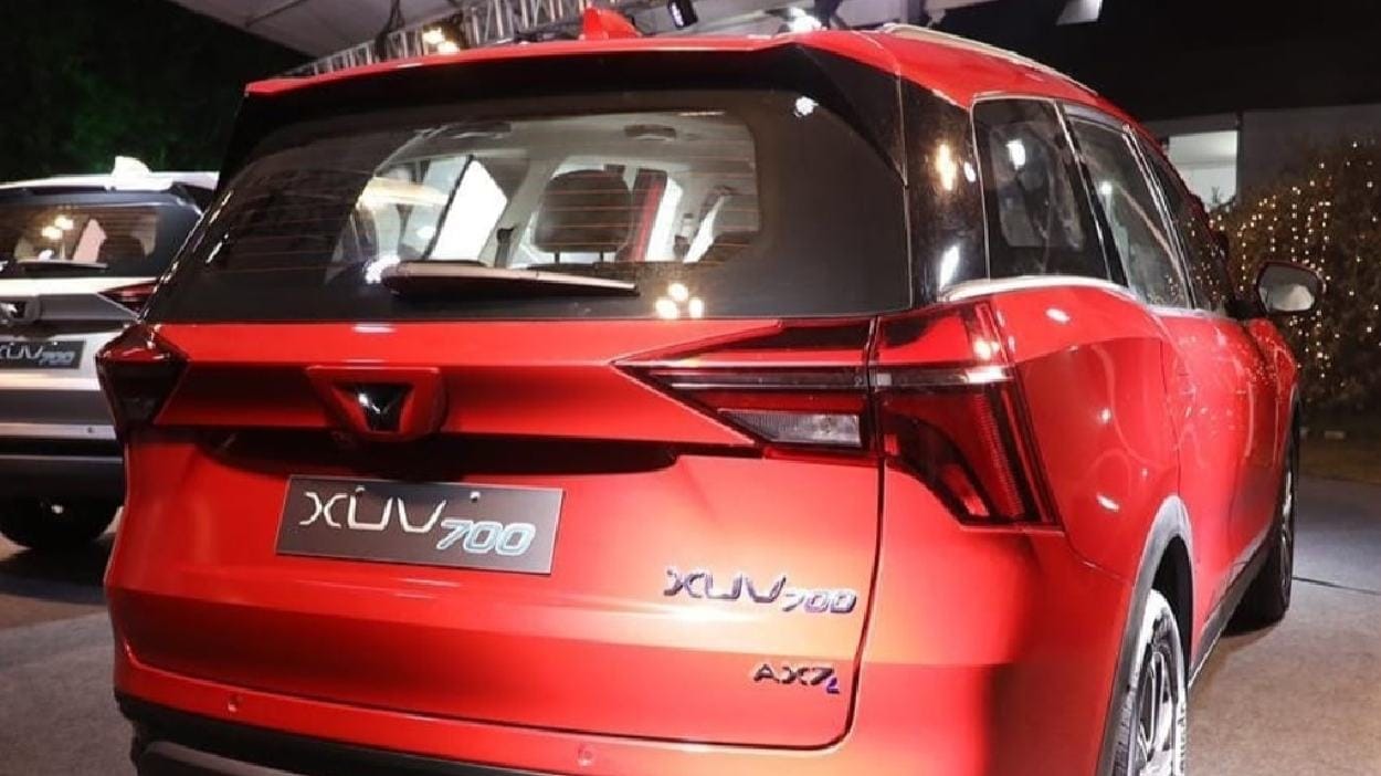 Mahindra XUV700 SUV